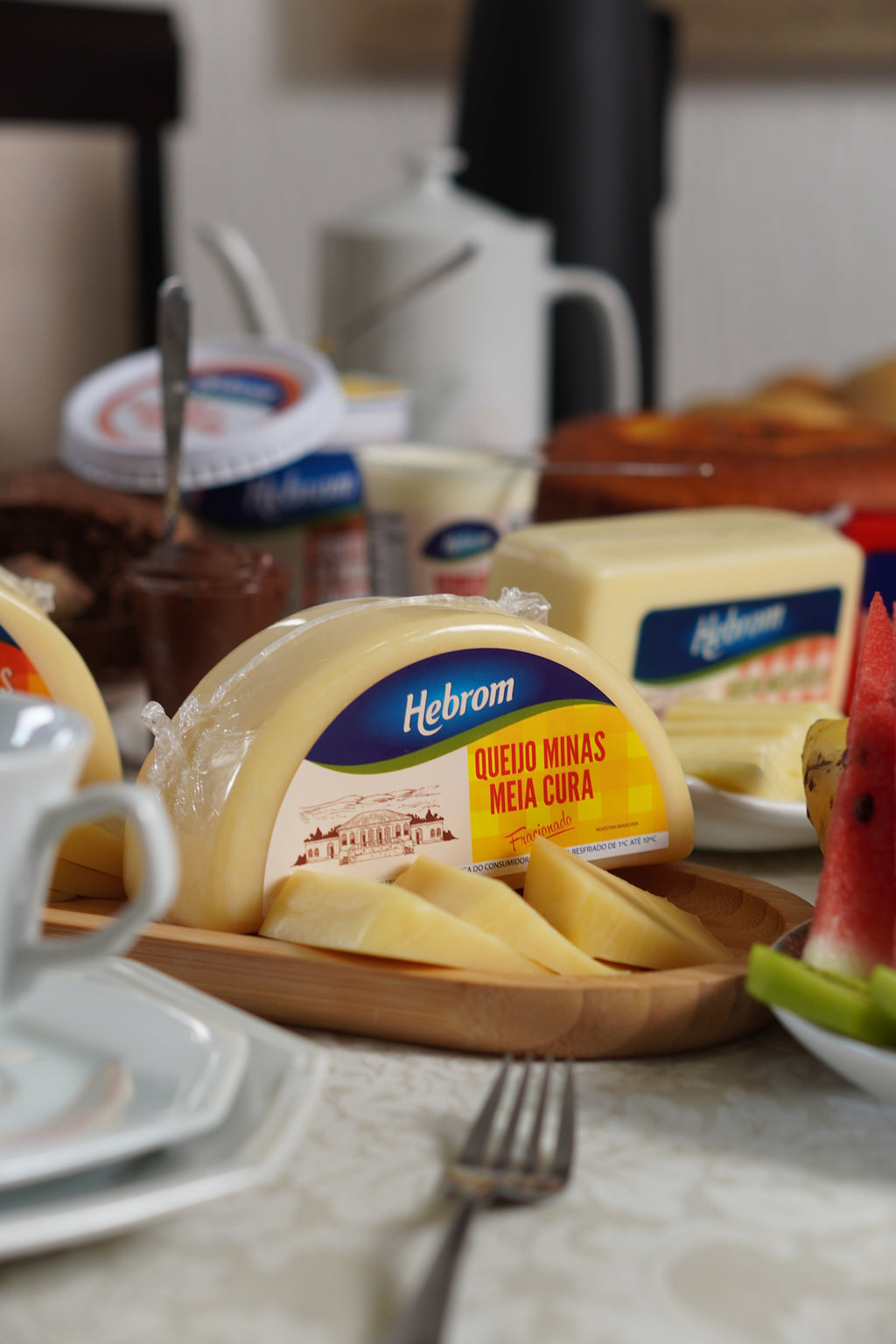 QUEIJO MINAS MEIA CURA HEBROM MEIA LUA (aprox. 500g)