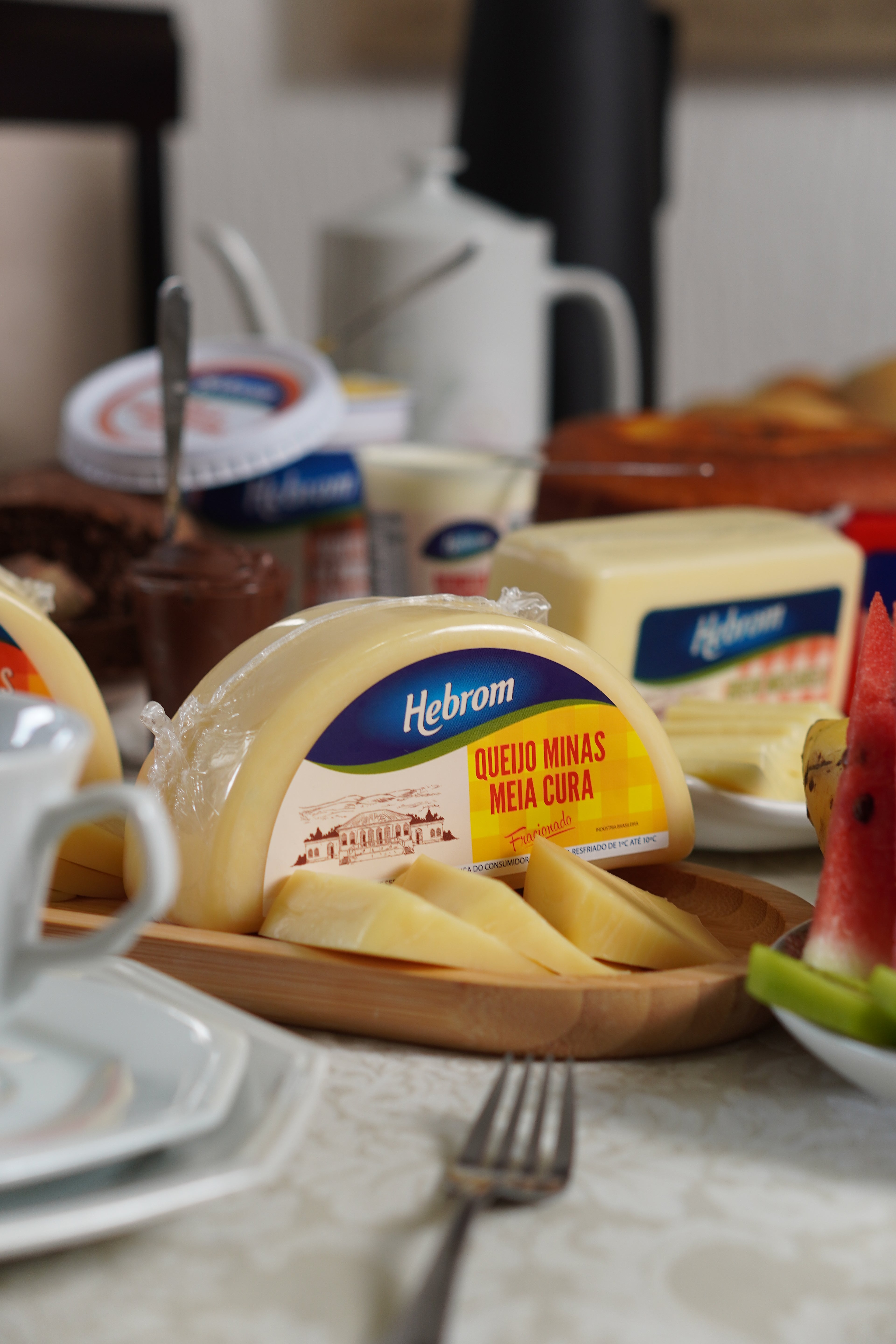 QUEIJO MINAS MEIA CURA HEBROM MEIA LUA (aprox. 500g)